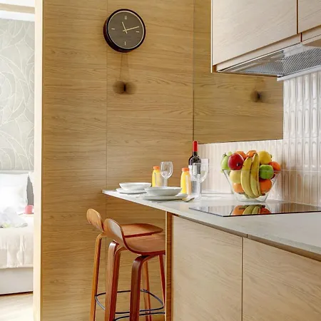 Tbs 304 - Charming In باريس