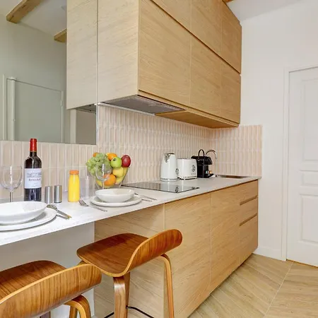 Tbs 304 - Charming In * باريس